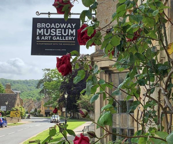 broadway museum sign